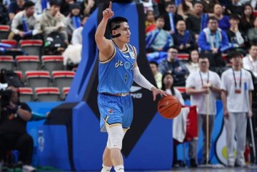 开云APP-4战3负跌出争冠区！又一伪强队被打回原形，大牌云集却打不了硬仗