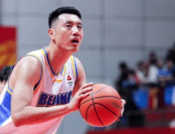 开云在线-末节独砍13分6篮板2盖帽！翟晓川全场得到15分7篮板2盖帽