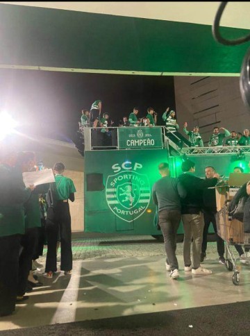 开云体育-时隔3年里斯本竞技再夺葡超冠军 阿莫林的功劳！